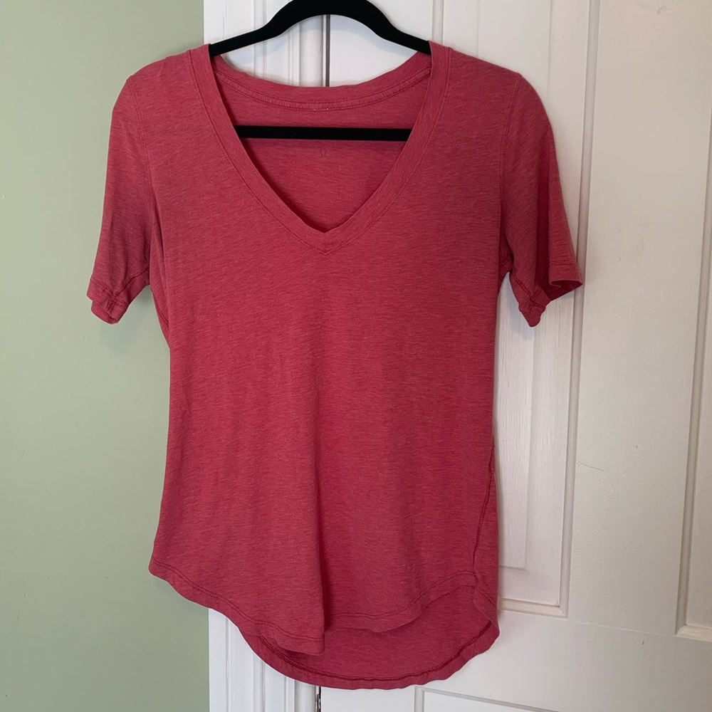 Lululemon heathered pink/red v-neck shirt size 4